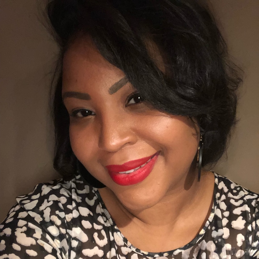 Meet your Posher, Lauren